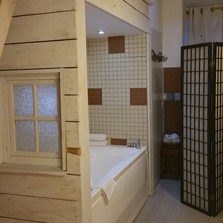 Chambres Touristiques La Cour Des Hotes Оберне Екстер'єр фото